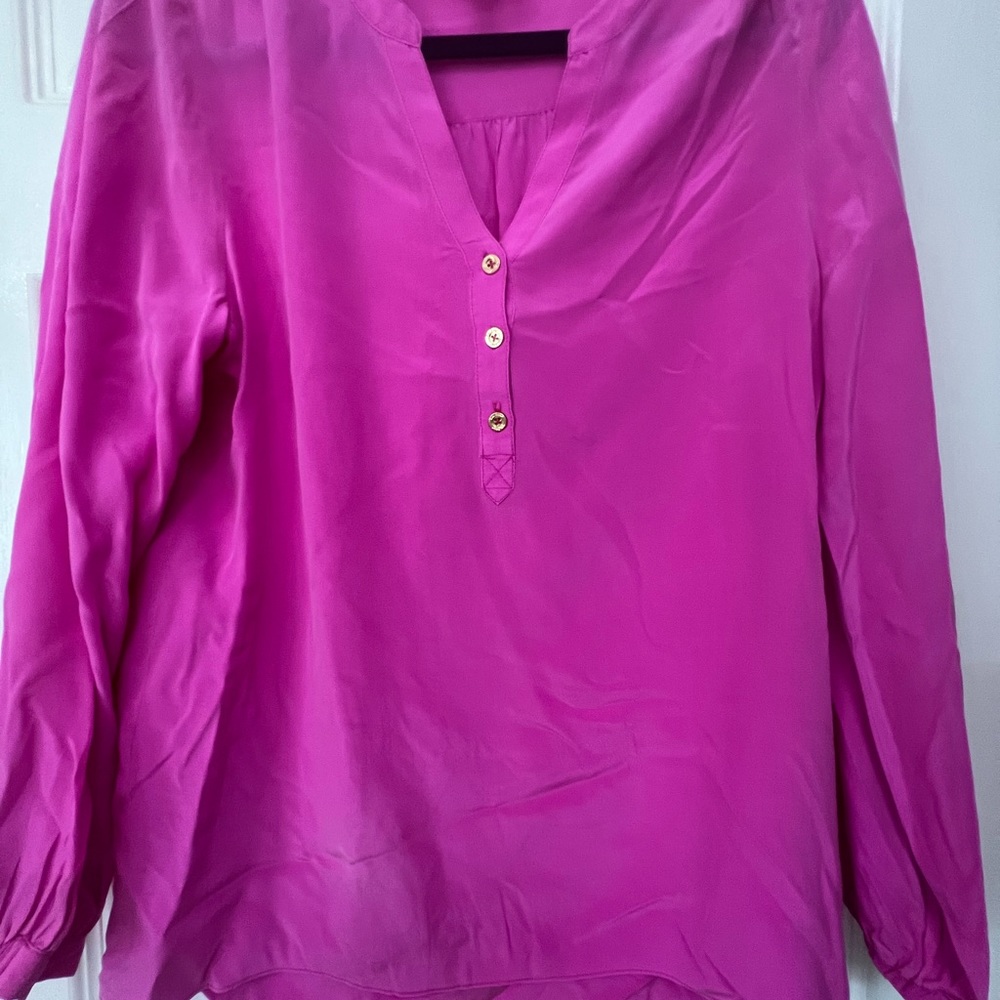 Lilly Pulitzer Top. Size large